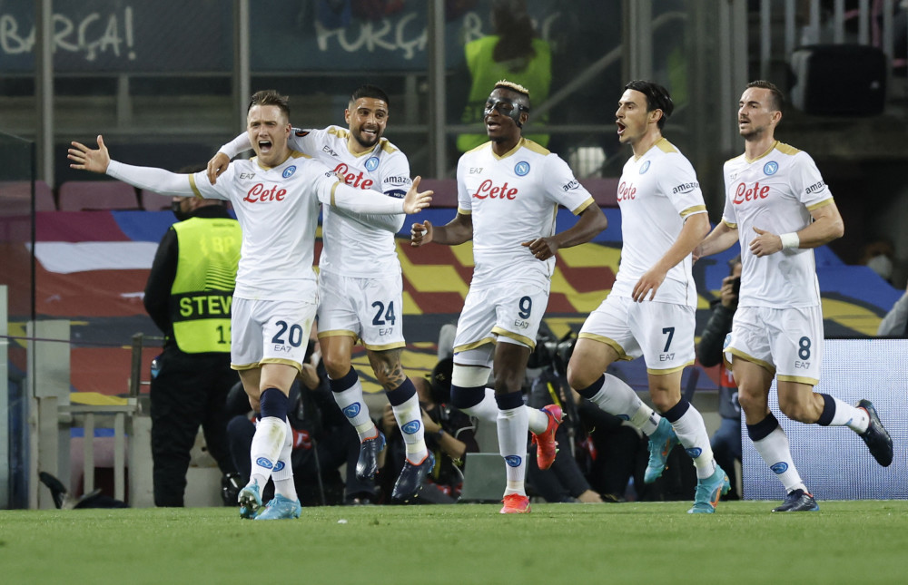  那不勒斯战术调整收奇效  