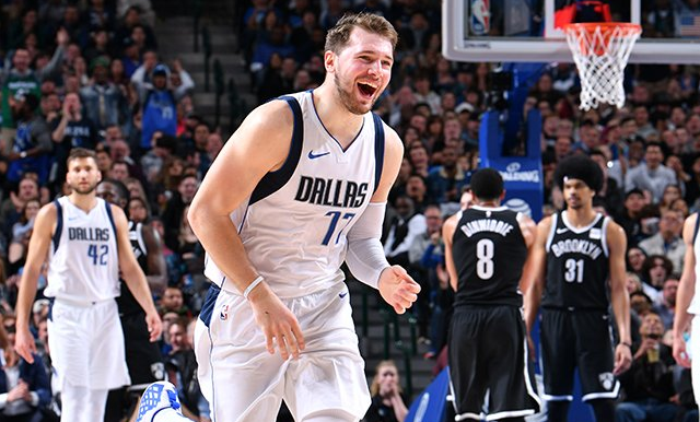  东契奇常规赛首战50分，独行侠轻取马刺  